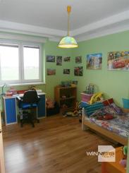 Prenájom 4-izb.byt v rodinnom dome; novostavba; detské ihrisko ; obec Láb