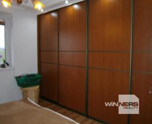 Prenájom 4-izb.byt v rodinnom dome; novostavba; detské ihrisko ; obec Láb