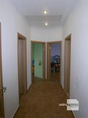 Prenájom 4-izb.byt v rodinnom dome; novostavba; detské ihrisko ; obec Láb