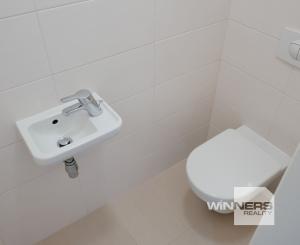 Ponúkame na prenájom 2-izbový byt 60,80m2 v projekte Viktória-Košická ul. BA s parkovaním v garáži