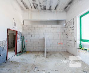 Exkluzívne na predaj budova s obrovským potenciálom v obci Oborín!