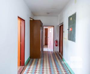 Exkluzívne na predaj budova s obrovským potenciálom v obci Oborín!