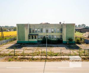 Exkluzívne na predaj budova s obrovským potenciálom v obci Oborín!