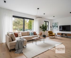 NA PREDAJ KOMPLETNE ZREKONŠTRUOVANÝ 3-podlažný rodinný dom,  Prídavková ulica, Záhorská Bystrica