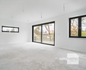 NA PREDAJ KOMPLETNE ZREKONŠTRUOVANÝ 3-podlažný rodinný dom,  Prídavková ulica, Záhorská Bystrica