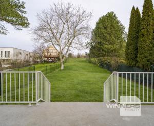 NA PREDAJ KOMPLETNE ZREKONŠTRUOVANÝ 3-podlažný rodinný dom,  Prídavková ulica, Záhorská Bystrica