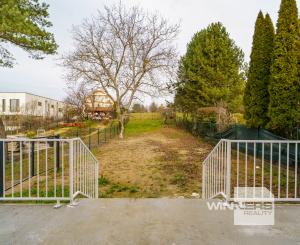 NA PREDAJ KOMPLETNE ZREKONŠTRUOVANÝ 3-podlažný rodinný dom,  Prídavková ulica, Záhorská Bystrica