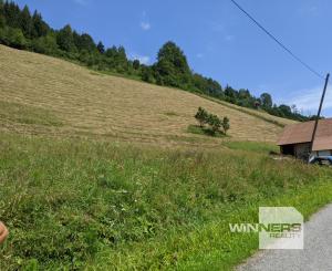 Stavebný pozemok s projektom na 5izbovú chatu a platným stavebným povolením