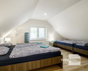 REZERVOVANÉ - Na predaj rodinný dom po kompletnej rekonštrukcii pri Kolpašskom jazere, Banský Studenec - Kolpachy, okres Banská Štiavnica