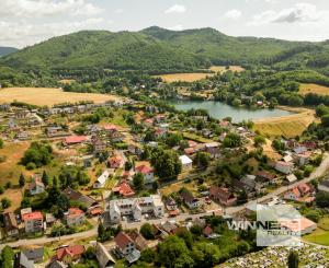 REZERVOVANÉ - Na predaj rodinný dom po kompletnej rekonštrukcii pri Kolpašskom jazere, Banský Studenec - Kolpachy, okres Banská Štiavnica