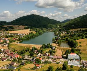 REZERVOVANÉ - Na predaj rodinný dom po kompletnej rekonštrukcii pri Kolpašskom jazere, Banský Studenec - Kolpachy, okres Banská Štiavnica
