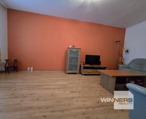 Exkluzívna na predaj veľký slnečný 3.-izbový byt s balkónom v Poprade na sídlisku Nový juh, ul. Jesenná