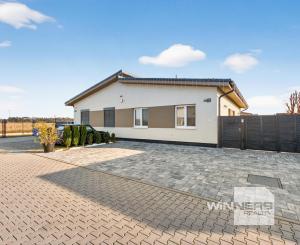 Predaj 4-izbový rodinný dom, novostavba, pozemok 302 m2, Láb, Malacky