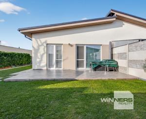 Predaj 4-izbový rodinný dom, novostavba, pozemok 302 m2, Láb, Malacky