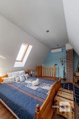 Ponúkame Vám na predaj krásnu murovanú dvojpodlažnú chatu v Košickej Novej Vsi.