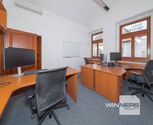 Reprezentatívne kancelárske priestory, prenájom, 303 m2, klimatizácia, parking v uzavretom dvore, Kováčska, Košice