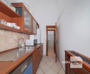 Reprezentatívne kancelárske priestory, prenájom, 303 m2, klimatizácia, parking v uzavretom dvore, Kováčska, Košice