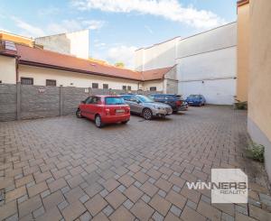 Reprezentatívne kancelárske priestory, prenájom, 303 m2, klimatizácia, parking v uzavretom dvore, Kováčska, Košice