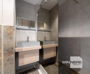 Ponúkame Vám priestranný 4i byt s loggiou na 7. poschodí na sídlisku KVP – Klimkovičova ul.