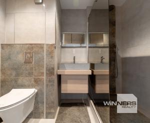 Ponúkame Vám priestranný 4i byt s loggiou na 7. poschodí na sídlisku KVP – Klimkovičova ul.