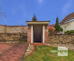 REZERVOVANÉ - Predaj rodinný dom s garážou, pozemok 406 m2, Široká ulica, Skalica