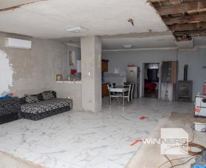 EXKLUZÍVNE vám ponúkame na predaj  rodinný dom v pôvodnom stave v obci Karcsa (Maďarsko)