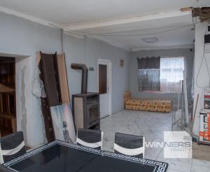 EXKLUZÍVNE vám ponúkame na predaj  rodinný dom v pôvodnom stave v obci Karcsa (Maďarsko)