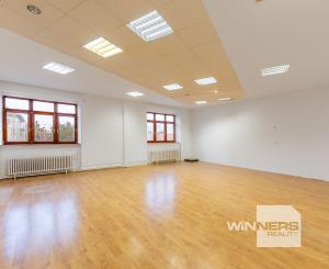 PONUKA PRENÁJMU OBCHODNÝCH PRIESTOROV V CÍFERI • 80 m2 v polyfunkčnej budove v centre dediny