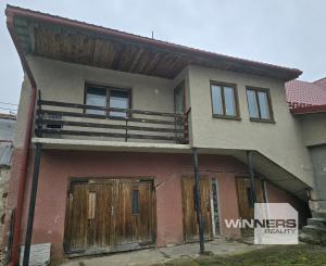 REZERVOVANÉ - Exkluzívne na predaj rodinný dom po čiastočnej rekonštrukcii v obci Holumnica, okres Kežmarok