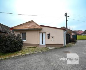 PREDAJ, INVESTIČNÁ NEHNUTEĽNOSŤ S OKAMŽITÝM VÝNOSOM, RODINNÝ DOM – 3 BYTOVÉ JEDNOTKY POD JEDNOU STRECHOU, Hlohovec