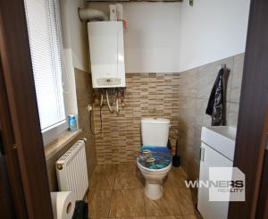 PREDAJ, INVESTIČNÁ NEHNUTEĽNOSŤ S OKAMŽITÝM VÝNOSOM, RODINNÝ DOM – 3 BYTOVÉ JEDNOTKY POD JEDNOU STRECHOU, Hlohovec