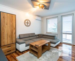 REZERVOVANÉ - 1-izbový byt po rekonštrukcii - Sečovce, Obchodná ulica, 31 m2!