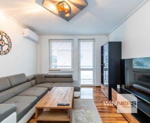 REZERVOVANÉ - 1-izbový byt po rekonštrukcii - Sečovce, Obchodná ulica, 31 m2!