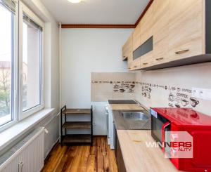 REZERVOVANÉ - 1-izbový byt po rekonštrukcii - Sečovce, Obchodná ulica, 31 m2!