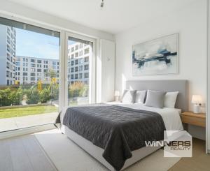 NA PREDAJ NOVOSTAVBA 2-izbový byt 62,38m2 s predzáhradkou, pivnicou a park. státím v projekte Prúdy, ul. Včelárska Trnava