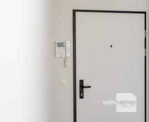 NA PREDAJ NOVOSTAVBA 2-izbový byt 62,38m2 s predzáhradkou, pivnicou a park. státím v projekte Prúdy, ul. Včelárska Trnava