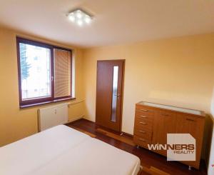 Exkluzívne Vám ponúkame na prenájom 3 izbový byt s loggiou   v Humennom.