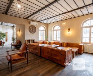 NA PREDAJ – Polyfunkčný objekt, Banská Štiavnica – Križovatka