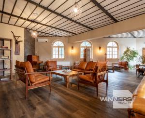 NA PREDAJ – Polyfunkčný objekt, Banská Štiavnica – Križovatka