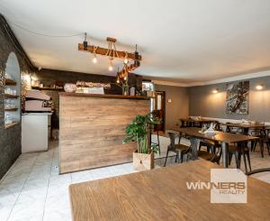 NA PREDAJ – Polyfunkčný objekt, Banská Štiavnica – Križovatka