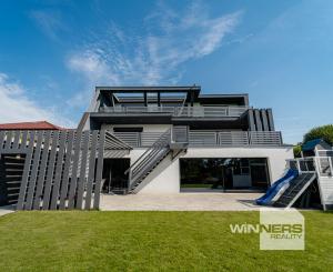 Exkluzívna novostavba rodinného domu, predaj, 650 m2 úžitková plocha, bazén, s kompletným zariadením, Polesná, Košice - Krásna, Na Hore