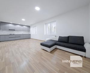 4-izbový rodinný dom, predaj, rozloha pozemku 1093 m2, Tyršova ulica, Sobrance