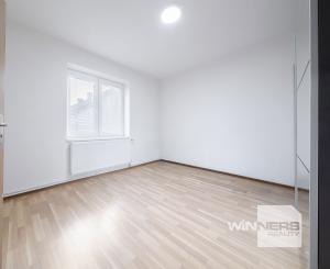 4-izbový rodinný dom, predaj, rozloha pozemku 1093 m2, Tyršova ulica, Sobrance