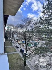 REZERVOVANÉ - Exkluzívne Predaj 3-izb. byt + balkón; Exnárová ul., Bratislava II. – Ružinov