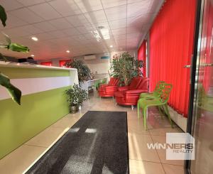 Ponúkane  na prenájom multifunkčný obchodno-administratívny priestor vo Vranove nad Topľou.