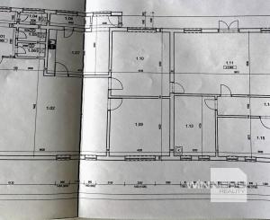 Ponúkane na prenájom priestranný obchodno-skladový priestor na Budovateľskej ulici vo Vranove nad Topľou