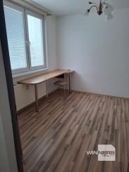 Na prenájom pekný priestranný 2-izbový byt v Humennom