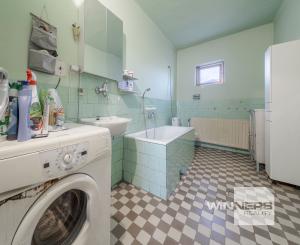 Dvojgeneračný RD  na predaj ● 5 izieb ● okrajová časť obce Veľká Ida