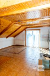 Exkluzívna ponuka – luxusný rodinný dom v centre obce