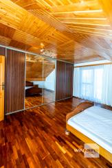 Exkluzívna ponuka – luxusný rodinný dom v centre obce